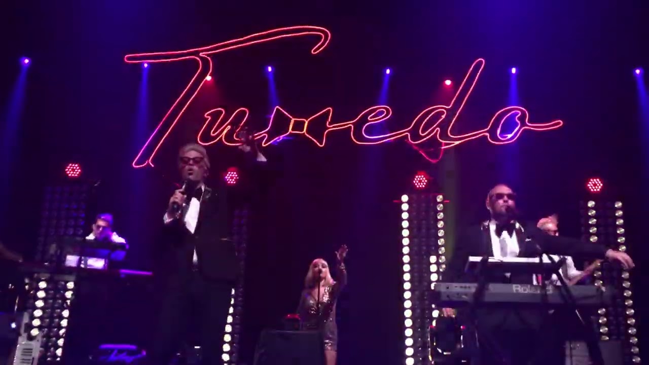 TUXEDO - Fux with the tux @ Tuxedo Live in BKK 23Aug17