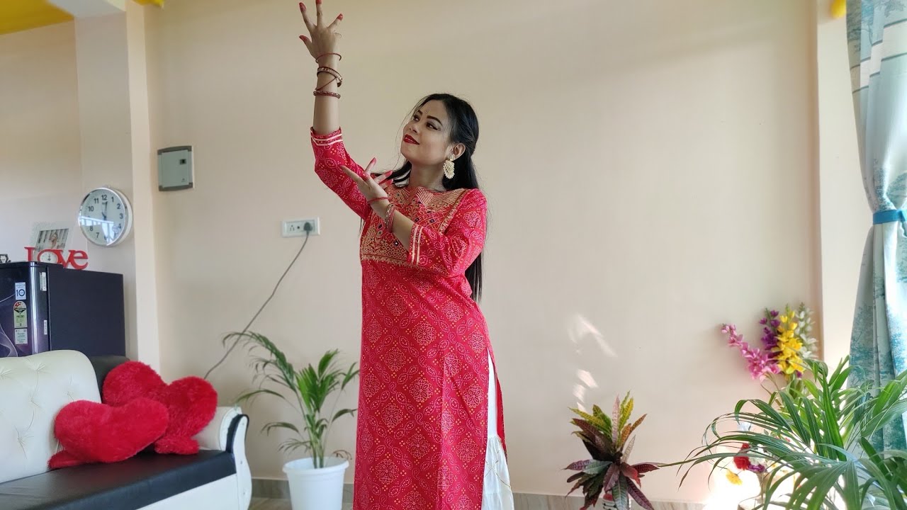 Likh ke Mehndi se Sajna ka Naam Song Dance by Rangjali Basumatary