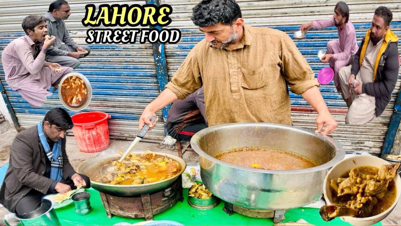 Street Food Heaven - Butt Mutton Siri Paye & Anda Channy - Cheapest Breakfast In Lahore