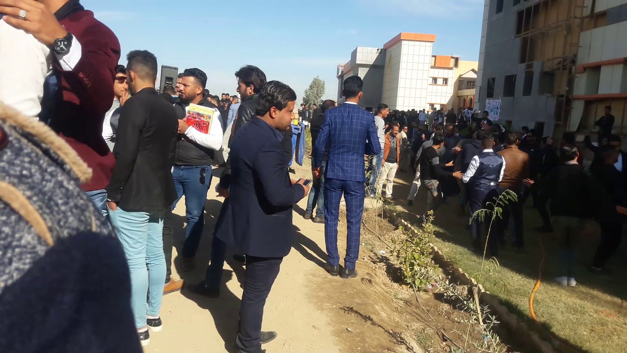 ردح المعزوفه للفنان خميس الحلبوسي في جامعه الانبار بمناسبه تحرير الانبار