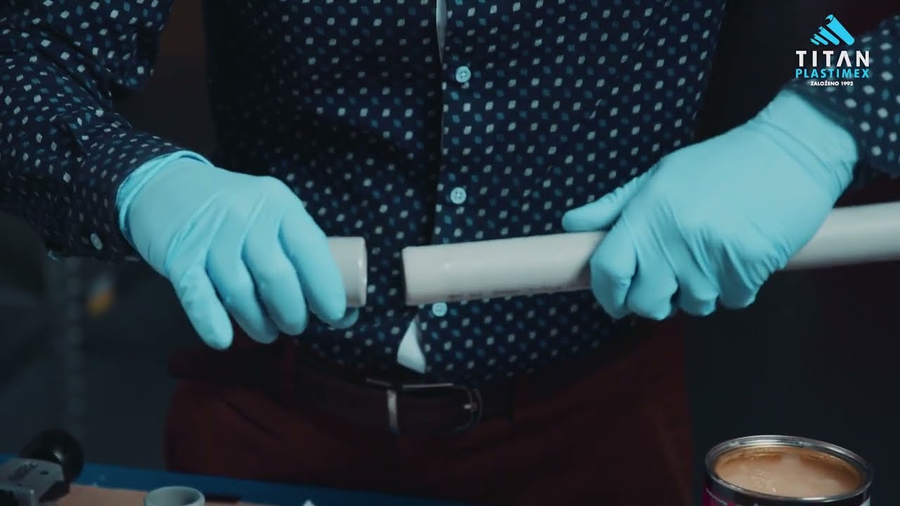 Spojování PVC-C potrubí pomocí lepidla TANGIT PVC-C PLUS a čističe TANGIT