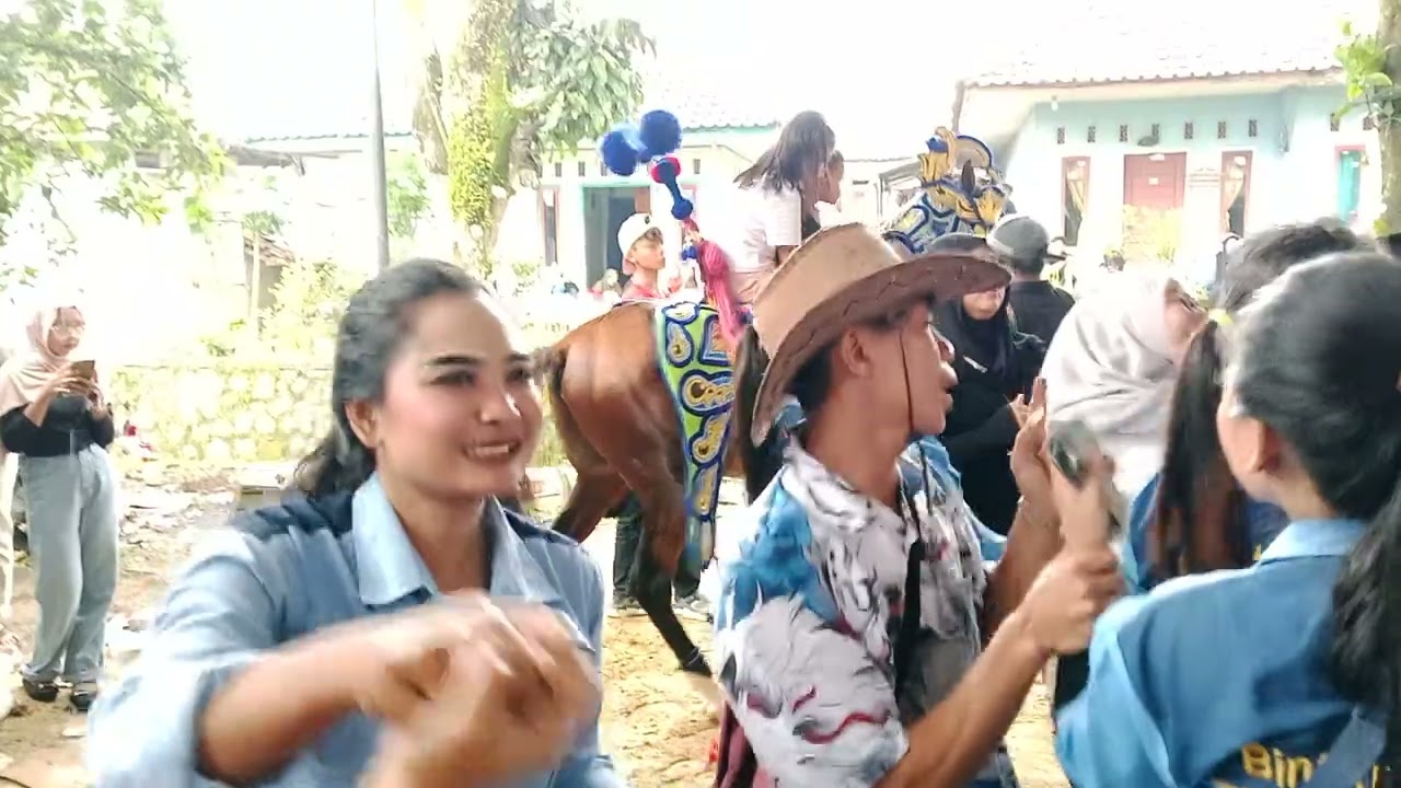 KUDA RENGGONG BINTANG GRUP LIVE CISUNDEY TANJUNGSIANG SUBANG