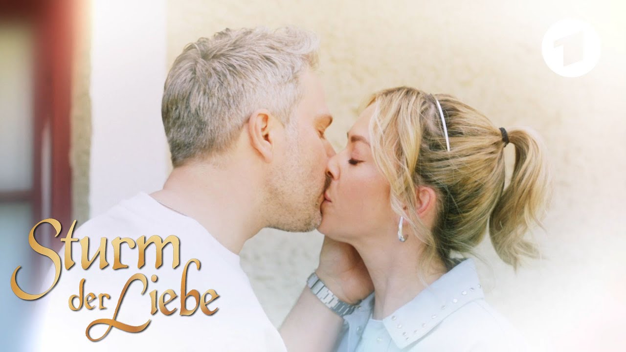Greta träumt von einem Kuss mit Miro | Sturm der Liebe