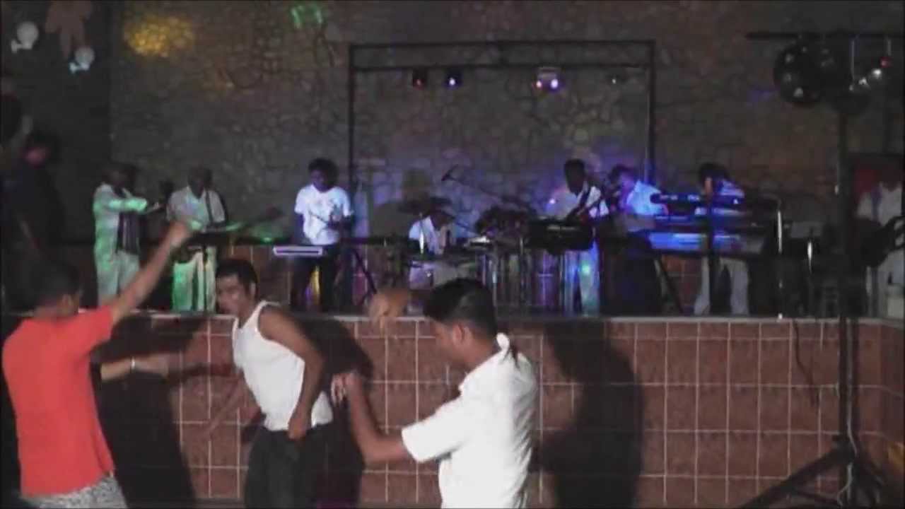 7rm VIDEOS  - Dili Dili Dilisevi Ma Dase Aloke  - Golfers live in Jeddah 2013