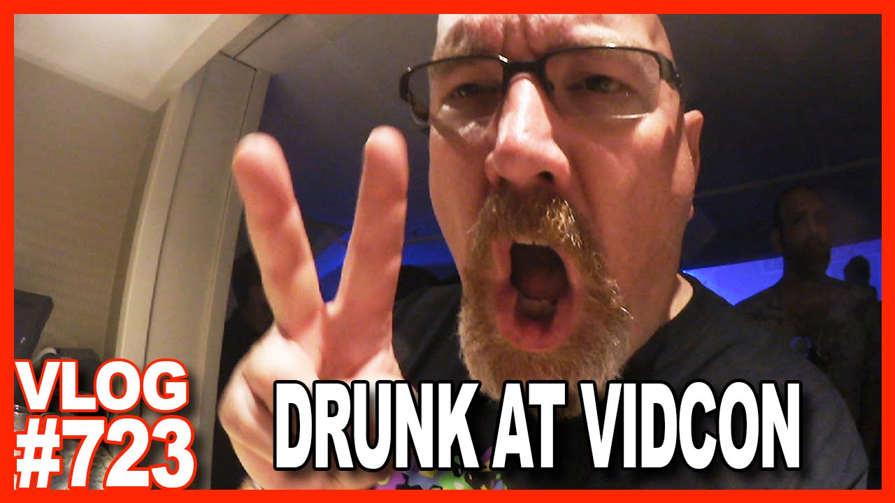 DRUNK AT VIDCON MAKER PARTY!