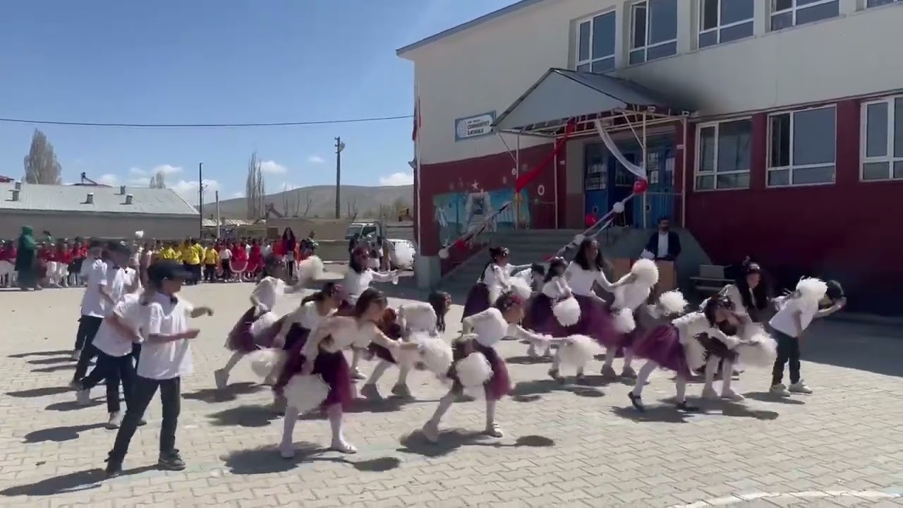 İlkokul 23 Nisan Gösterisi - Ego