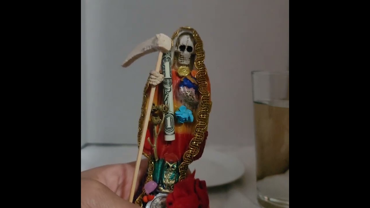 How to consecrate your new Santa muerte statue 🕯💀(simplified edition).