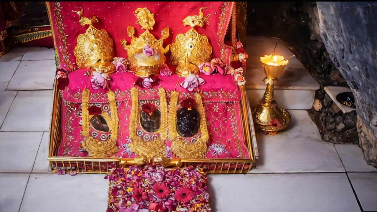 माता वैष्णो देवी के लाइव दर्शन 🙏 Mata Vaishno Devi ke live darshan Jai Mata Di 🙏🔱🚩