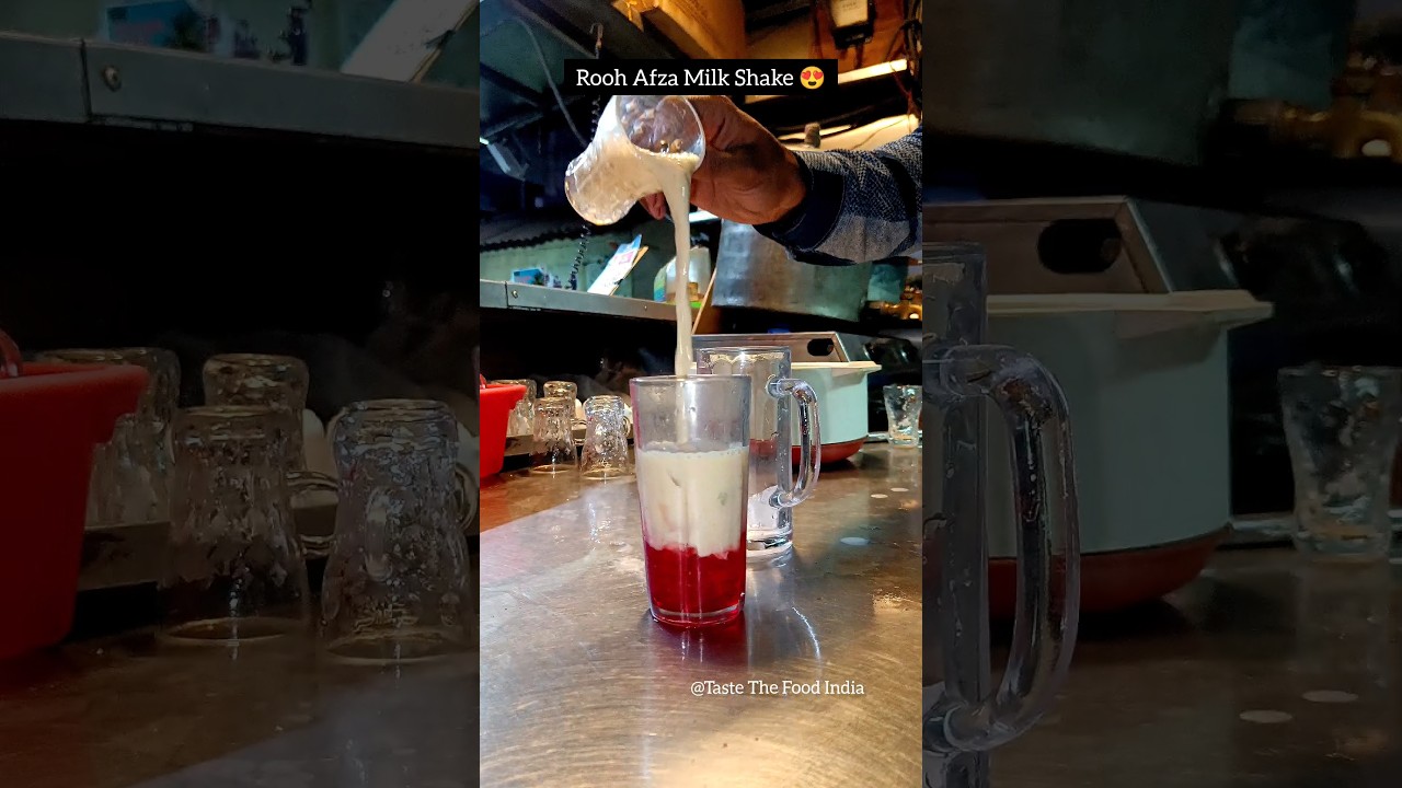 Rooh Afza Milk Shake 😍 