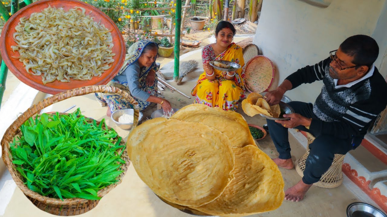 বাড়ির সবার প্রিয় চিংড়ি দিয়ে খেসারি শাকের ঘন্ট তার সাথে গোলা রুটি |