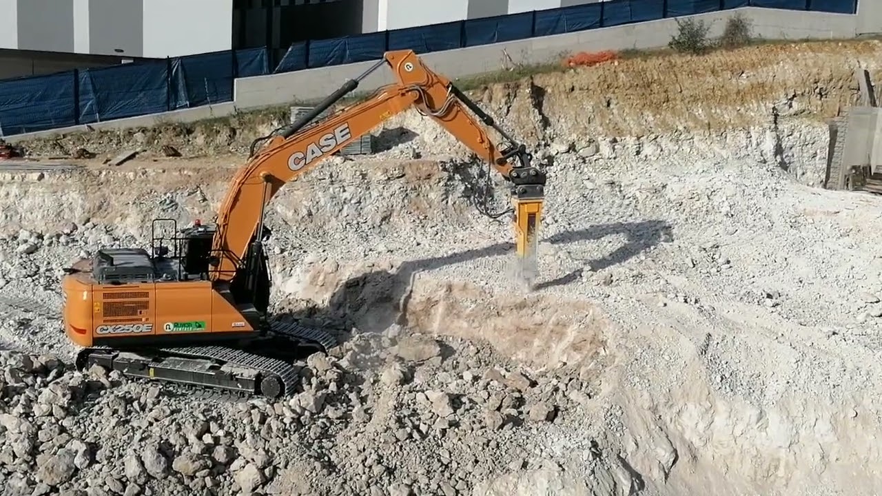 CASE CX250E con EPIROC 1700 DP