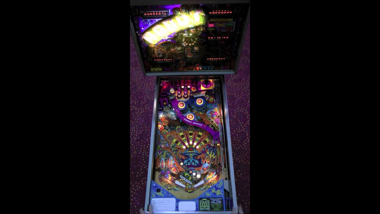 Robot Pinball Gameplay