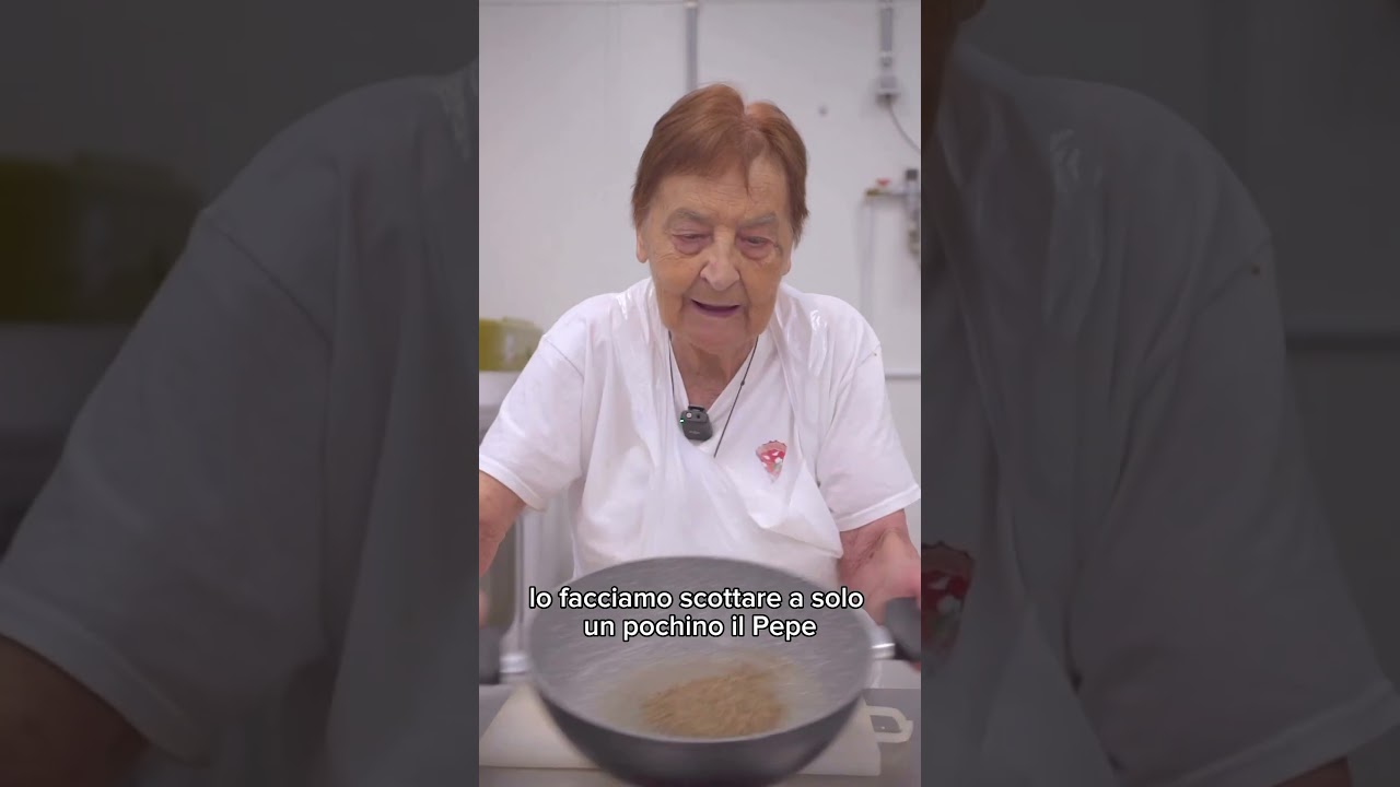 Pasta cacio e pepe! ❤️visita: fornomartini.it #ricetta #ricettafacile #cibo #nonna