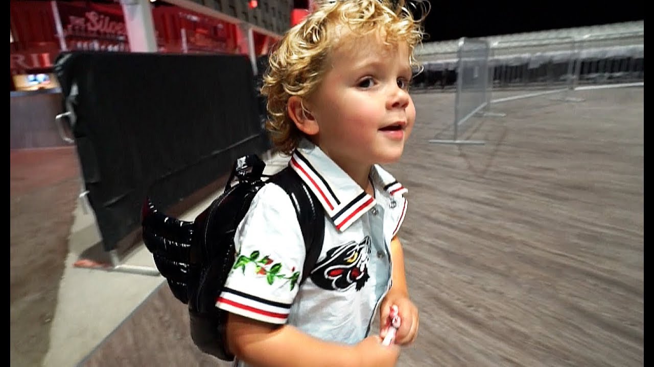 Mini Jake Paul BIRTHDAY On TEAM 10 TOUR!!