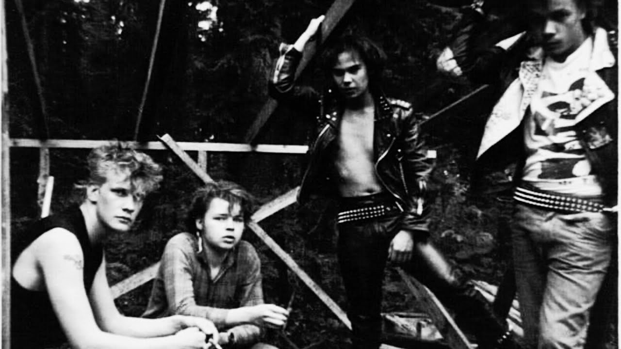 Varaus - Totaalinen Rakkaus (Tradução/Legendado) 