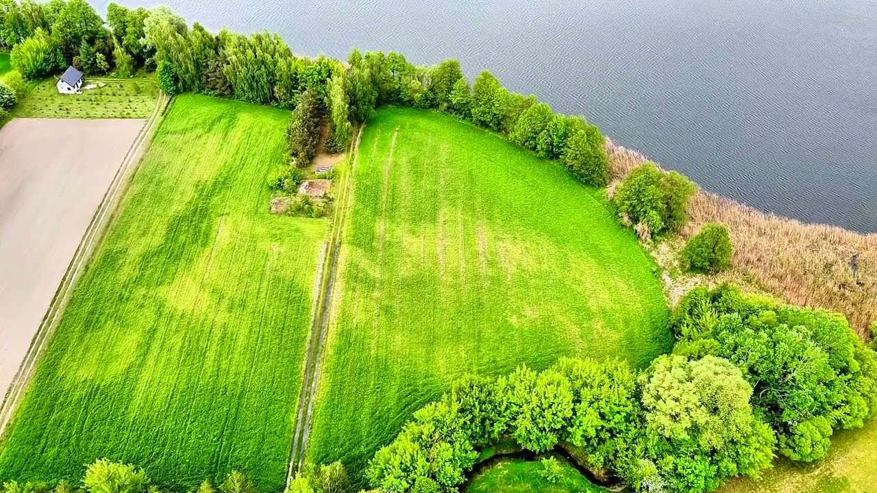 Atrakcyjna działka nad jeziorem z linią brzegową!