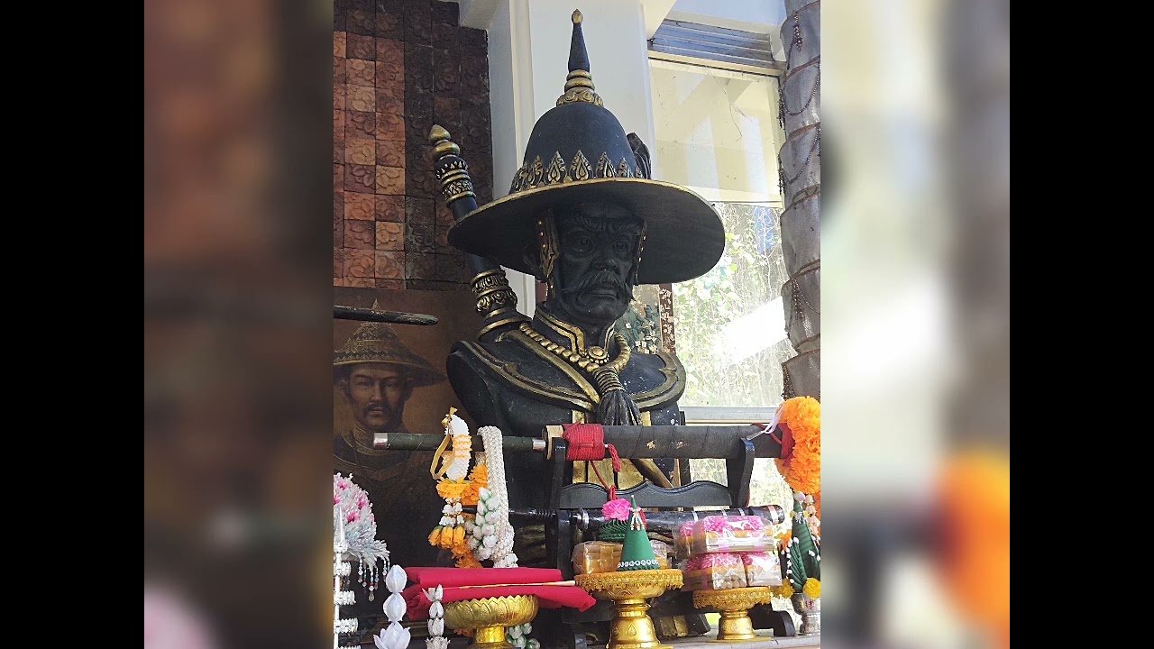 พระเจ้าตากสินมหาราช วัดเขาขุนพนม  พรหมคีรี นครศรีธรรมราช 