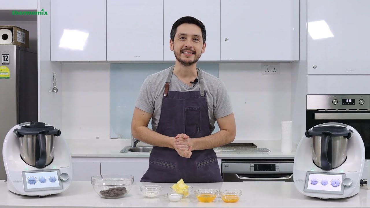 Molten Chocolate Lava Cake by MasterChef Zander Ng (Thermomix® Singapore)
