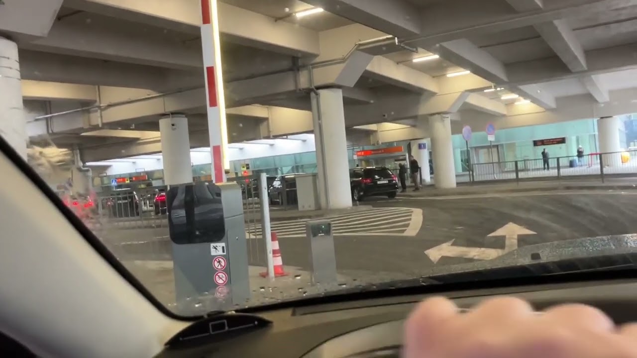 Dojazd na Parking Premium / Lotnisko Chopina Warszawa