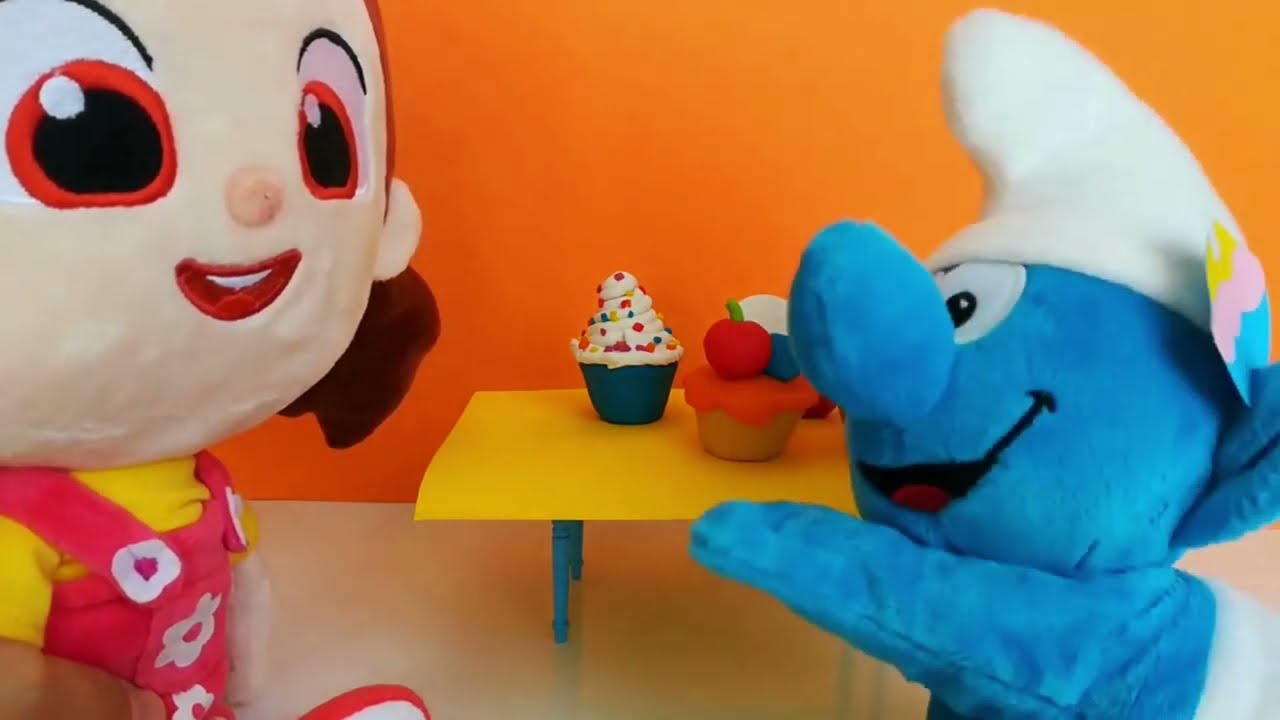 Obur Şirin Pastacı Oldu. Şirinler 🎂🍰🥧