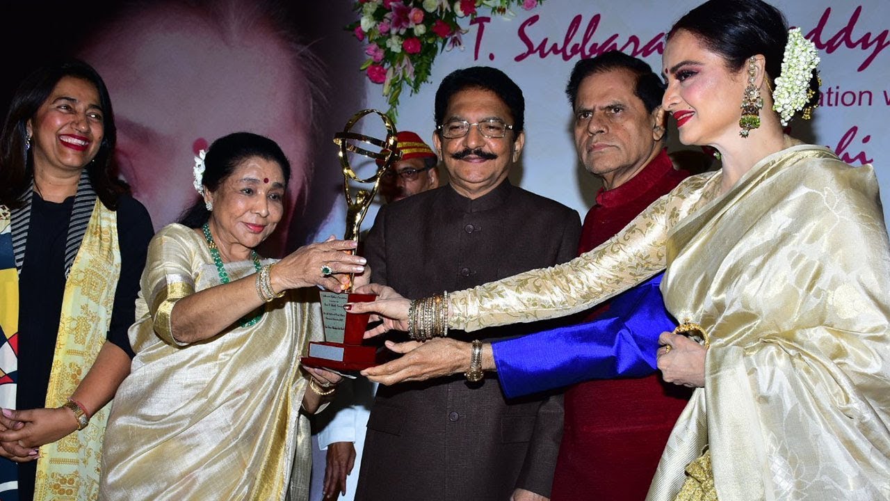 Asha Bhosle Honoured With 5th Yash Chopra Memorial Award 2018