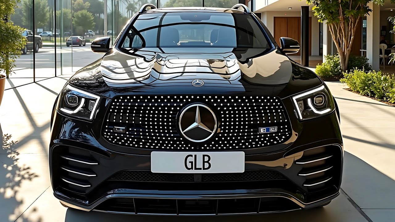 Mercedes-Benz GLB 2026: Премиальный компактный внедорожник с просторным салоном и передовыми техн...