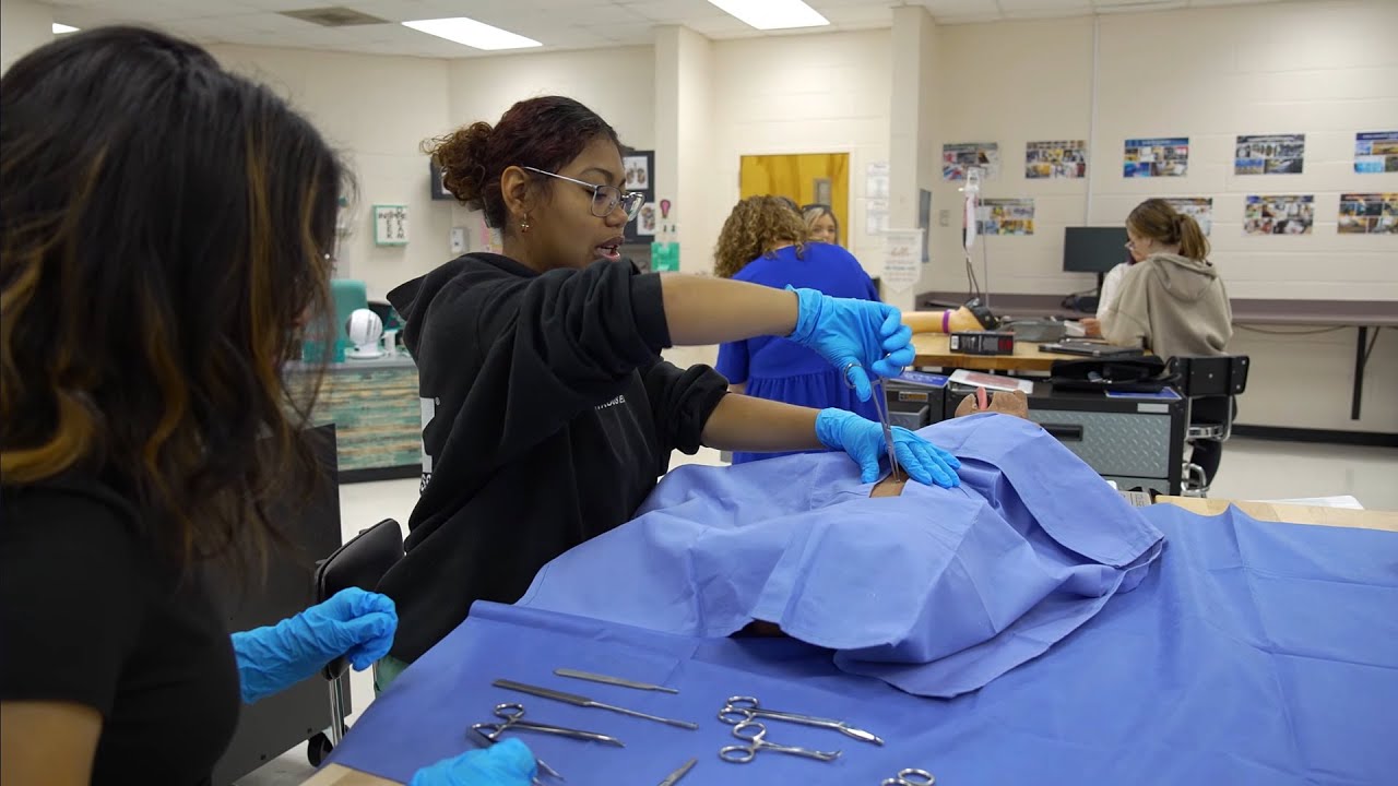 Health Science Career Labs in Western Harnett High School