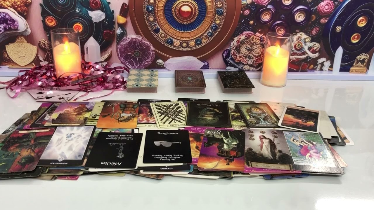 LIBRA SOMEONE IS FANTASIZING ABOUT YOU. YOU'LL COMPARE TWO PEOPLE LIBRA LOVE TAROT READING TAROT R