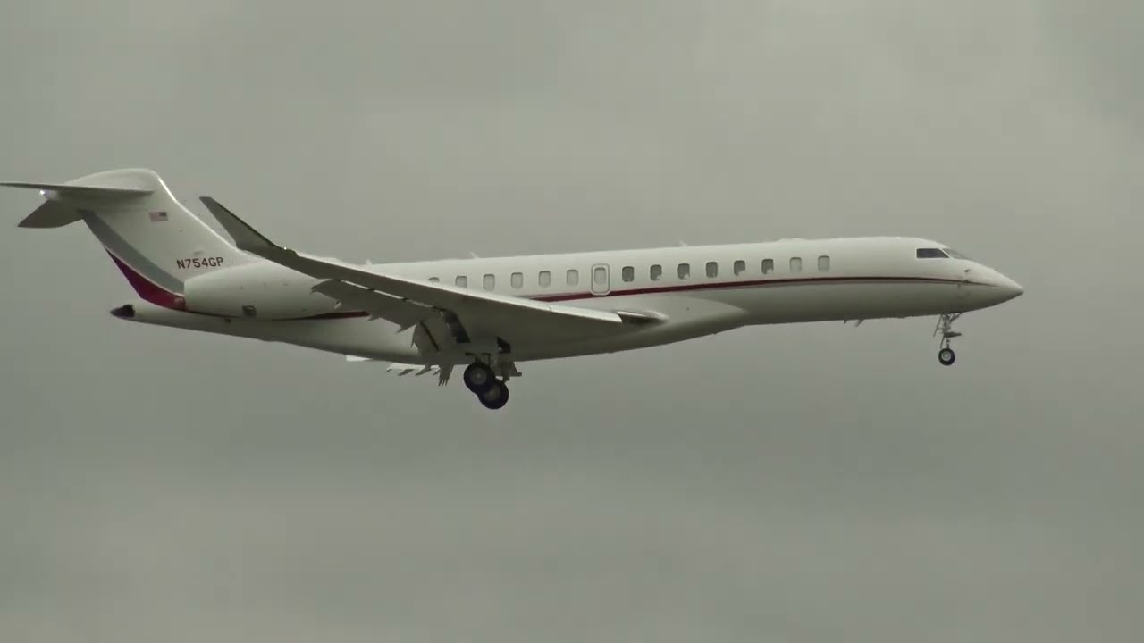 Private Bombardier BD 700 2A12 Global 7500 N754GP Landing Malaga LEMG
