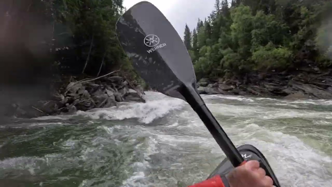 Kayaking Sjoa playrun 180m3