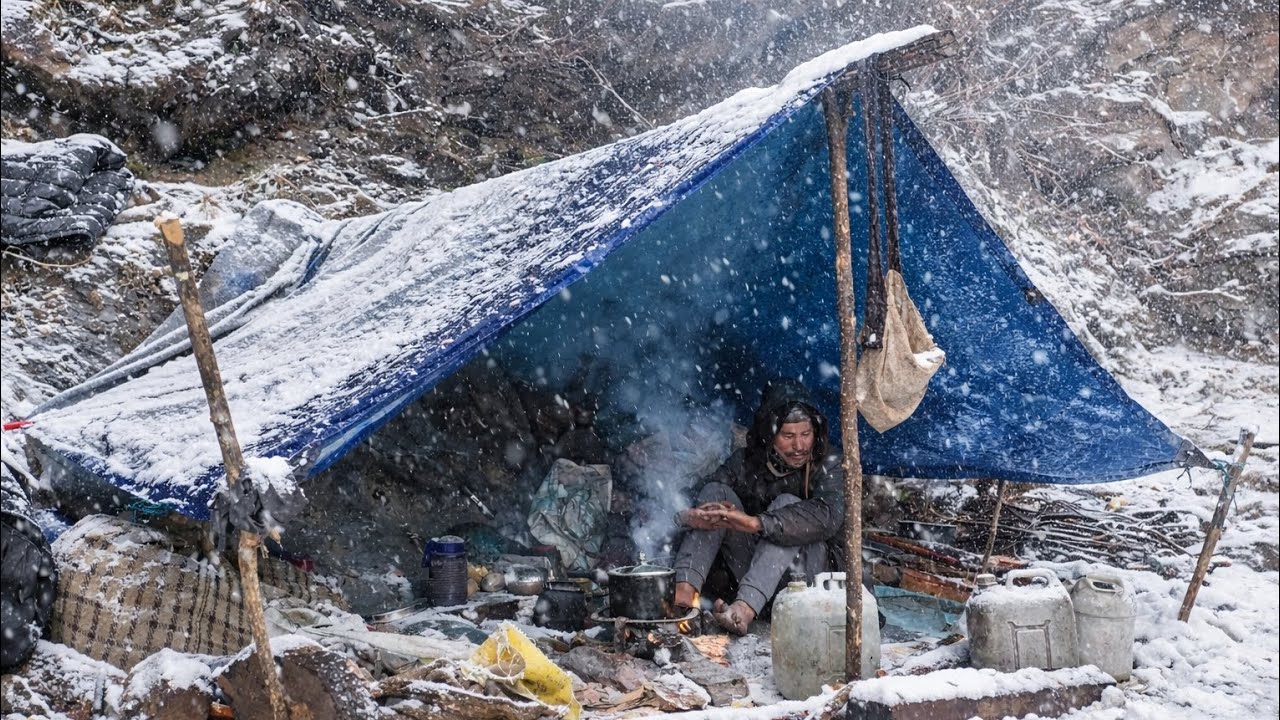 Best Life in A Himalayan Shepherd’s During The Snowfall | Most Relaxing | Village Documentary Video 