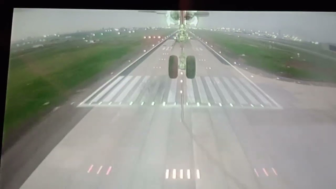 Aterrizando en el Aeropuerto Arturo Merino Benítez, en Santiago de Chile. 