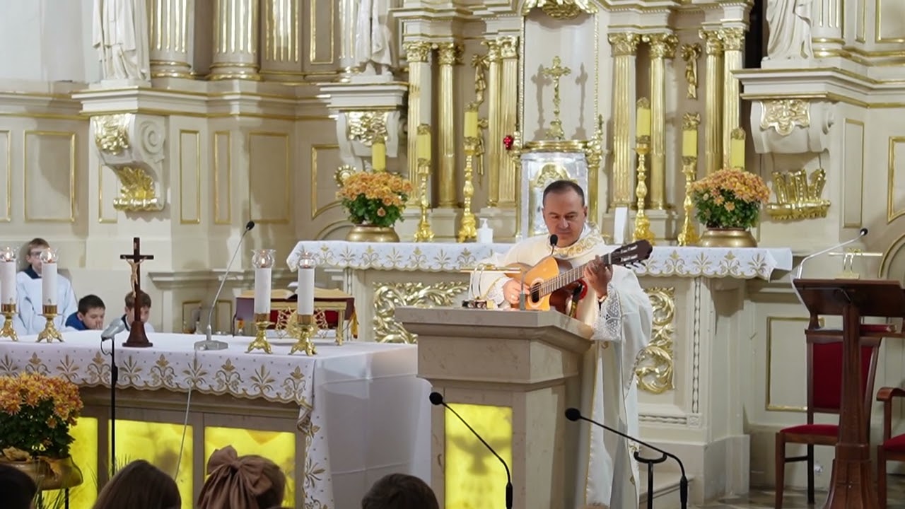 Ojczyzno ma - ks. Andrzej Łuszcz podczas obchodów 106 rocznicy odzyskania niepodległości