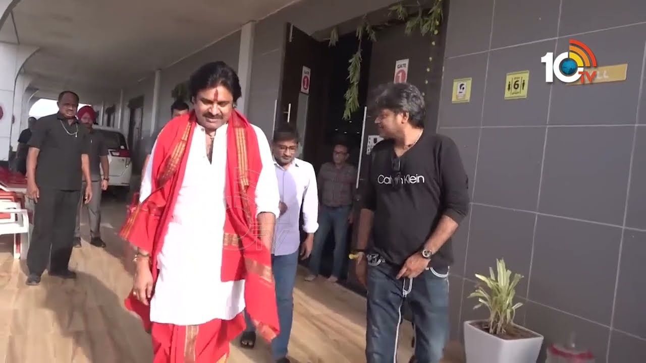 Director Harish Shankar With Pawan Kalyan @Janasena Party Office In Mangalagiri  | Varahi Yatra