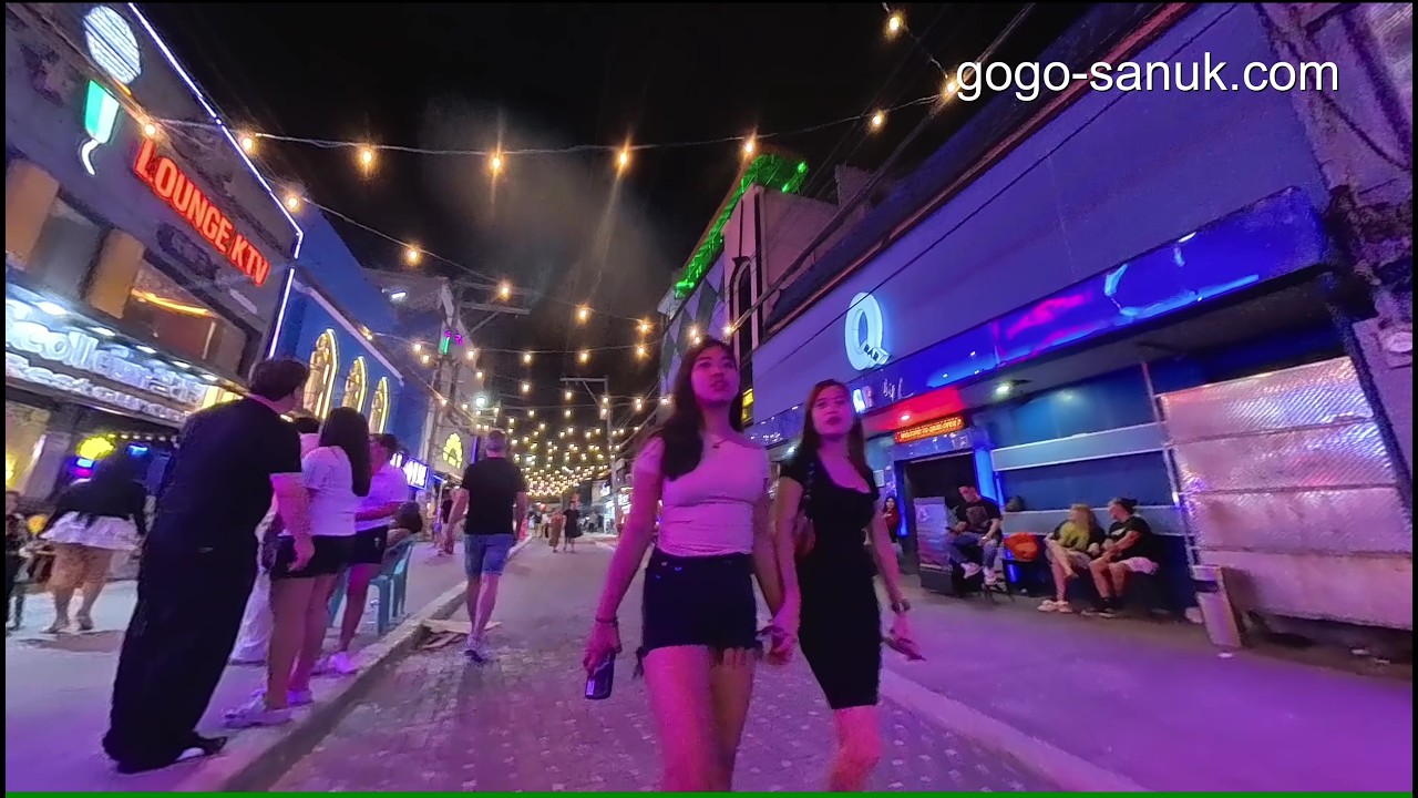 Walking Street at 9PM 🌙 | Angeles Red Street Night Walk 🇵🇭