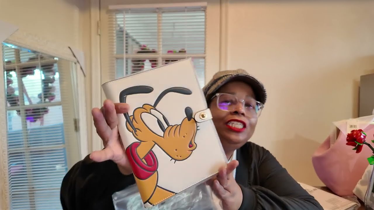 MEETING OF THE KISSLOCKS, BLACK BAGS WITH TAGS, Diane BABALABAGS.CO bags & PLUTO  // Robin Cookie