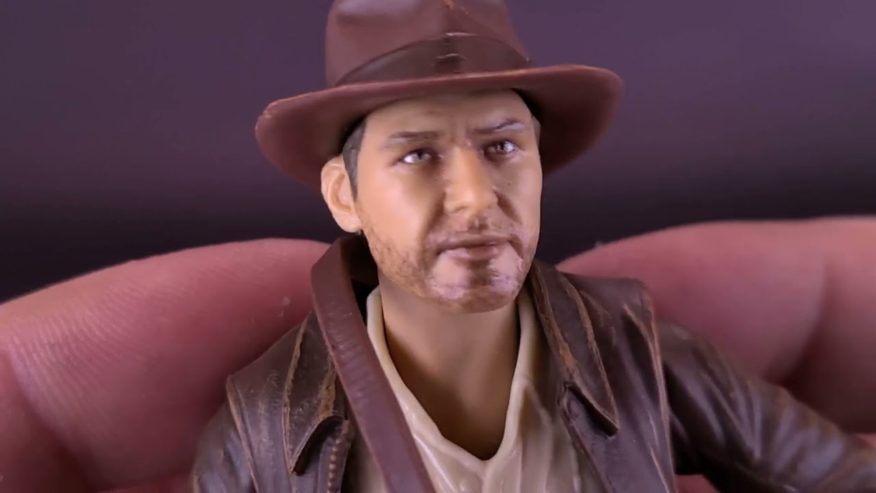 Hasbro Indiana Jones Adventure Series Ark of the Covenant Indiana Jones Figure @TheReviewSpot