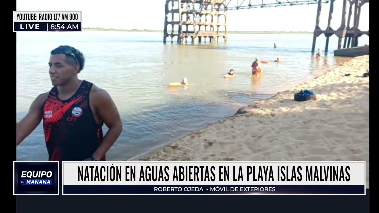 Natación en aguas abiertas en la playa Islas Malvinas