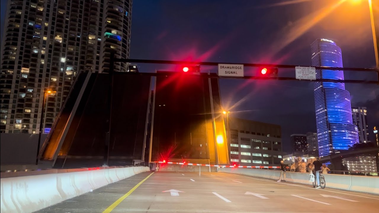 S Miami Ave Drawbridge Night View W/ Thunder Storm ⚡️#explore #usa #miami #love #travel #drive #view