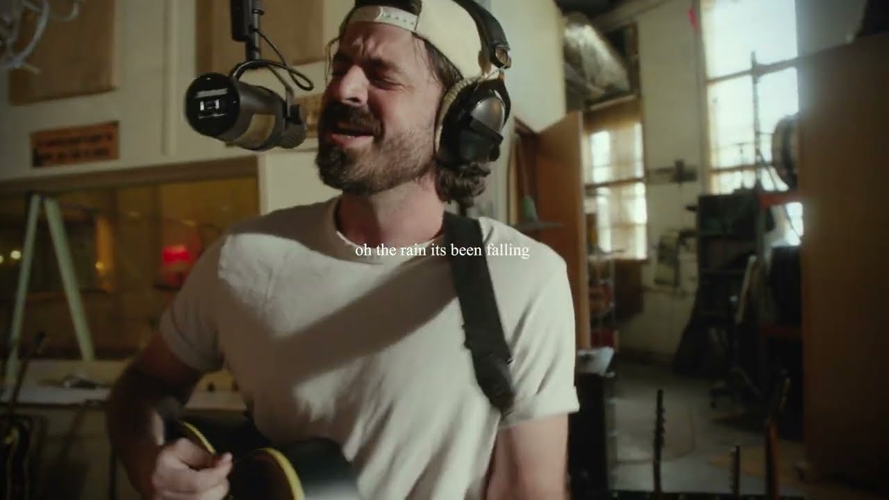 Jervis Campbell - stuck in these clouds (Official Video)