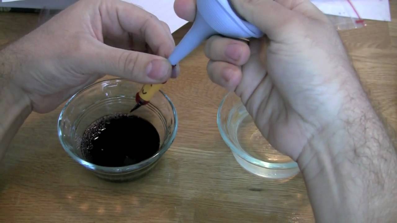 Flushing a Fountain Pen with a Bulb Syringe