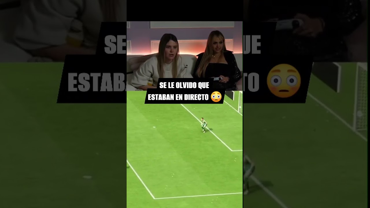Ari olvid&oacute; que segu&iacute;an en directo 😳😂