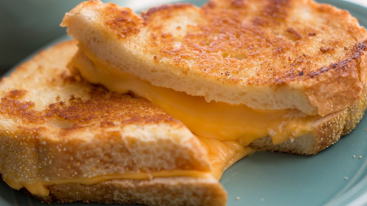 The Real Reason Why Grilled Cheeses Are So Good In Restaurants
