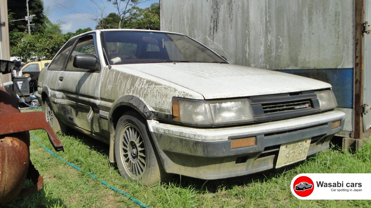 Bombshell! The Toyota Corolla AE86 Levin GT-Apex Rotating Grille