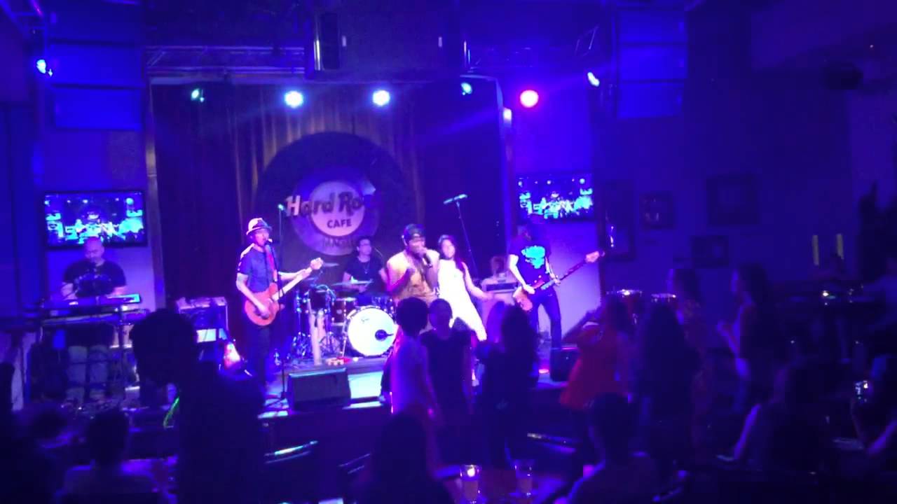 BUGSHOW @ HARD ROCK CAFE  MACAU - UPTOWN FUNK VS  SEPTEMBER