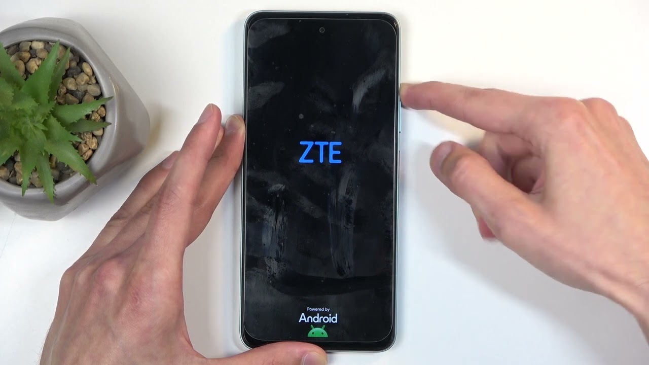 Как выполнить жесткую перезагрузку ZTE Blade A75 4G