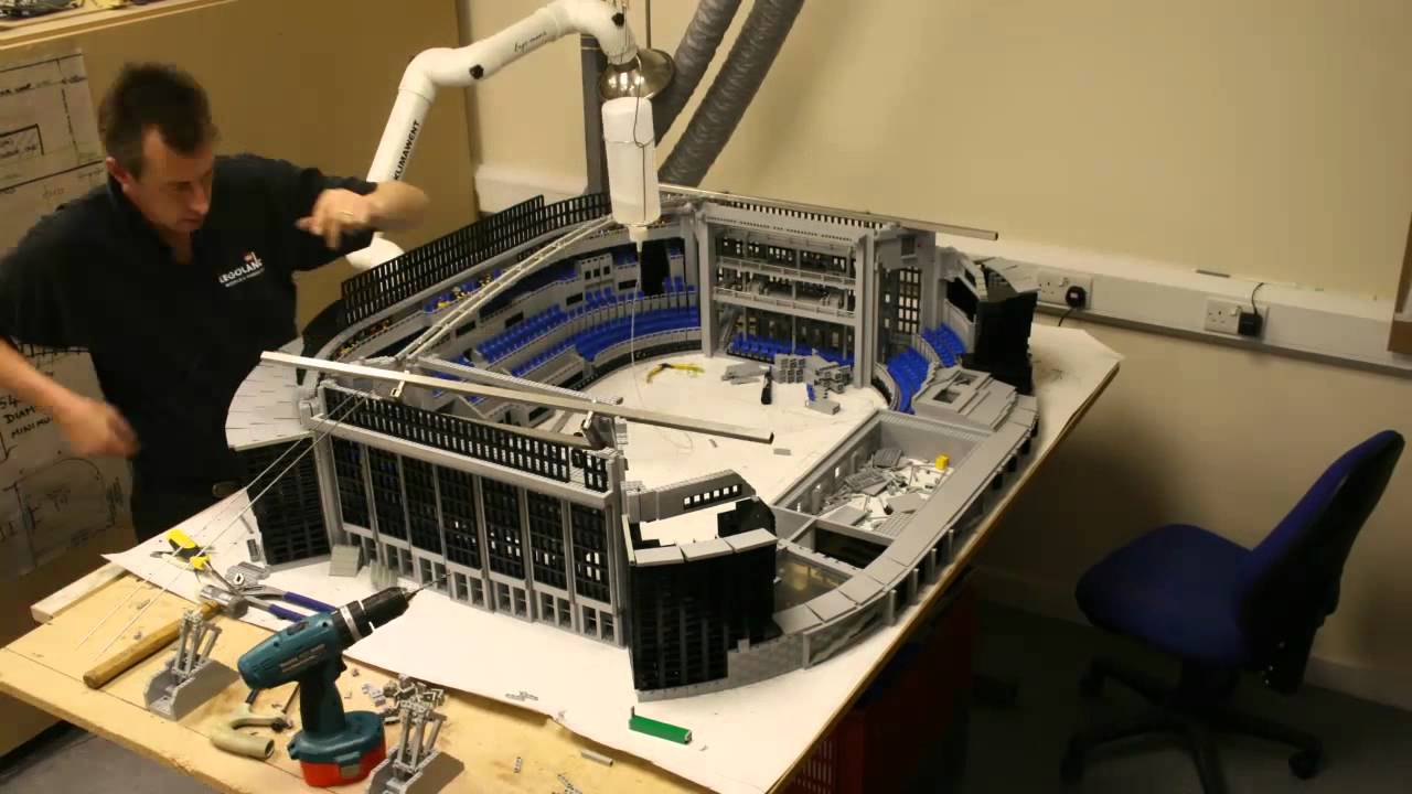 Assembling Cowboy Stadium in MINILAND at LEGOLAND Discovery Center Dalls Fort Worth
