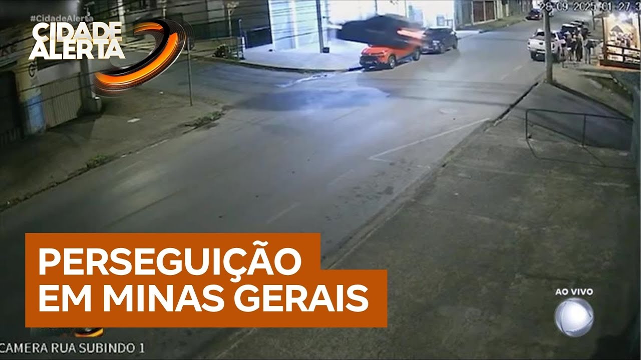 Carro de criminosos e viatura saem voando de via durante persegui&ccedil;&atilde;o em Minas Gerais