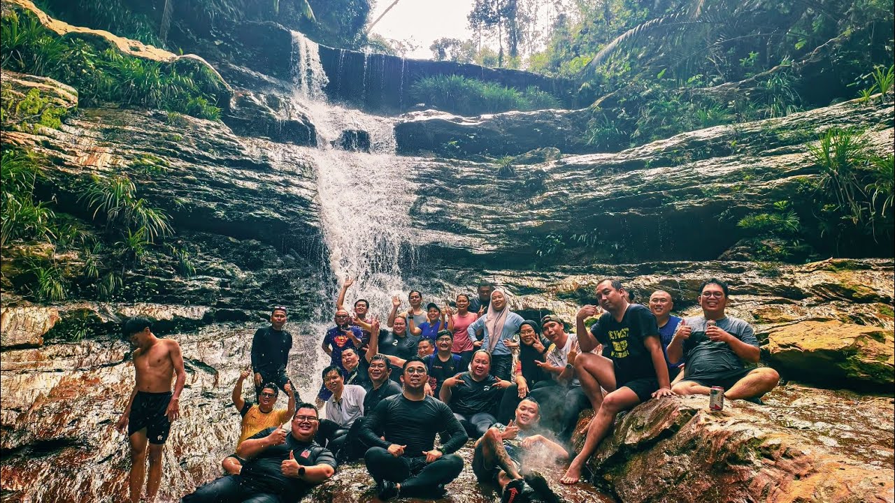 Giam Bakam Waterfall 2.0 Hiking