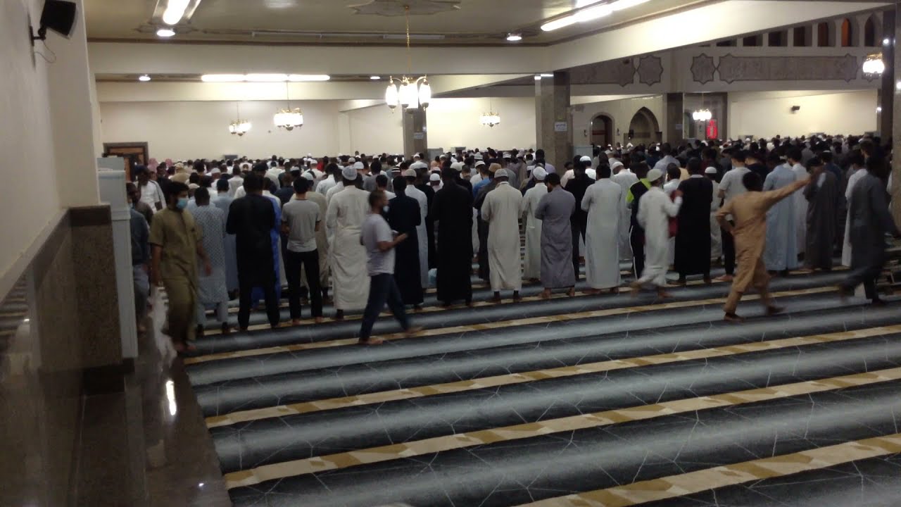 صلاة العشاء 🕌 في مسجد الجامعة الإسلامية بصوت جميل جدا 🎤